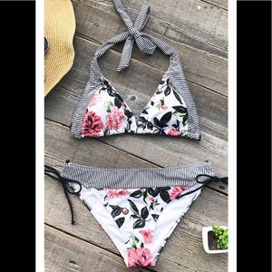 Cupshe Fall in Love Print Bikini Set